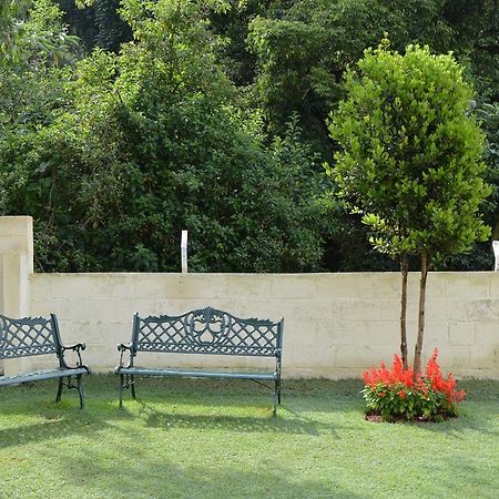 Serenity Manor กูนูร์ ภายนอก รูปภาพ