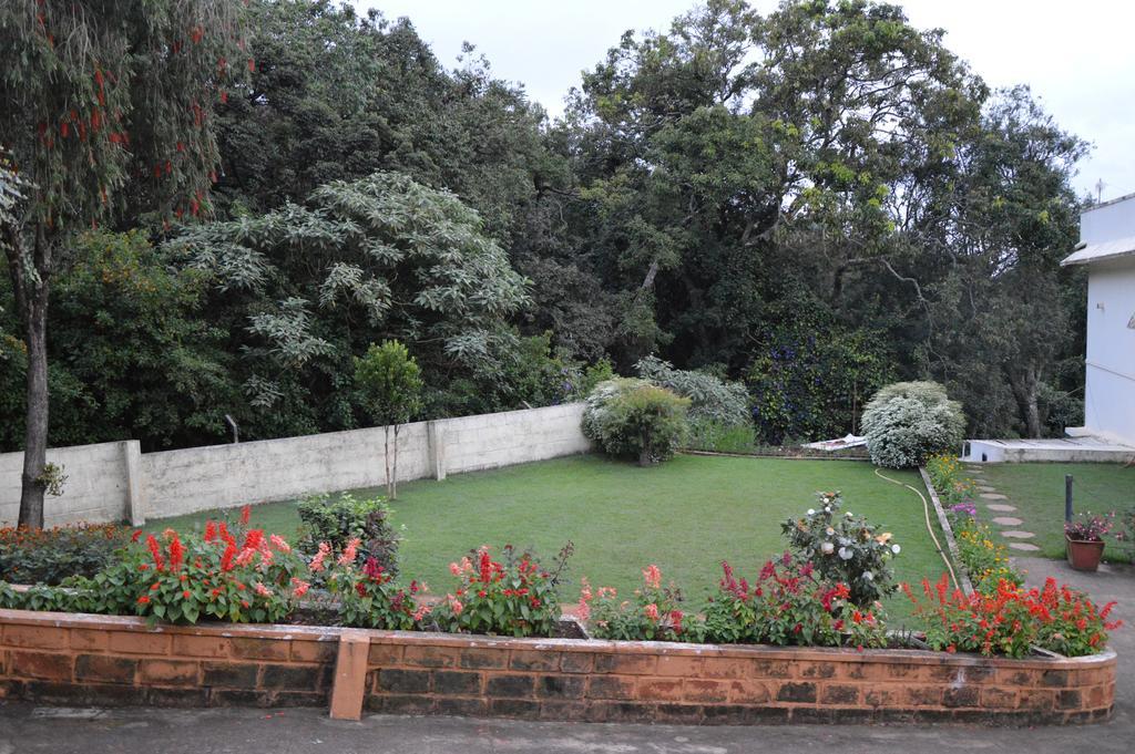Serenity Manor กูนูร์ ภายนอก รูปภาพ